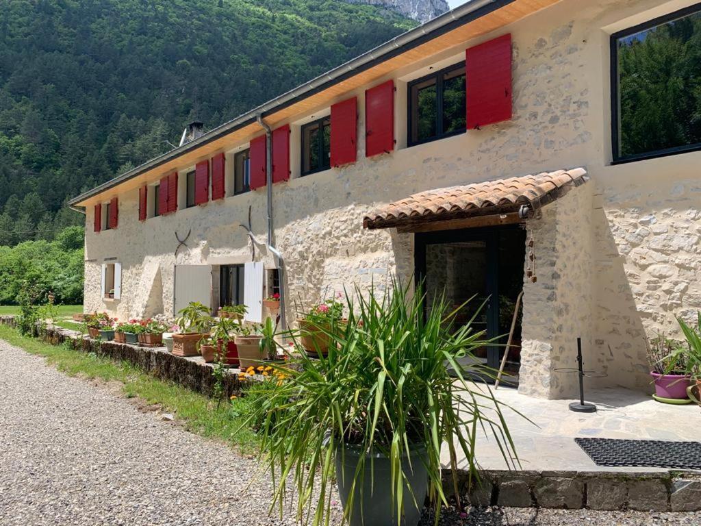 Hotel La Bergerie A Menee Châtillon-en-Diois Zewnętrze zdjęcie